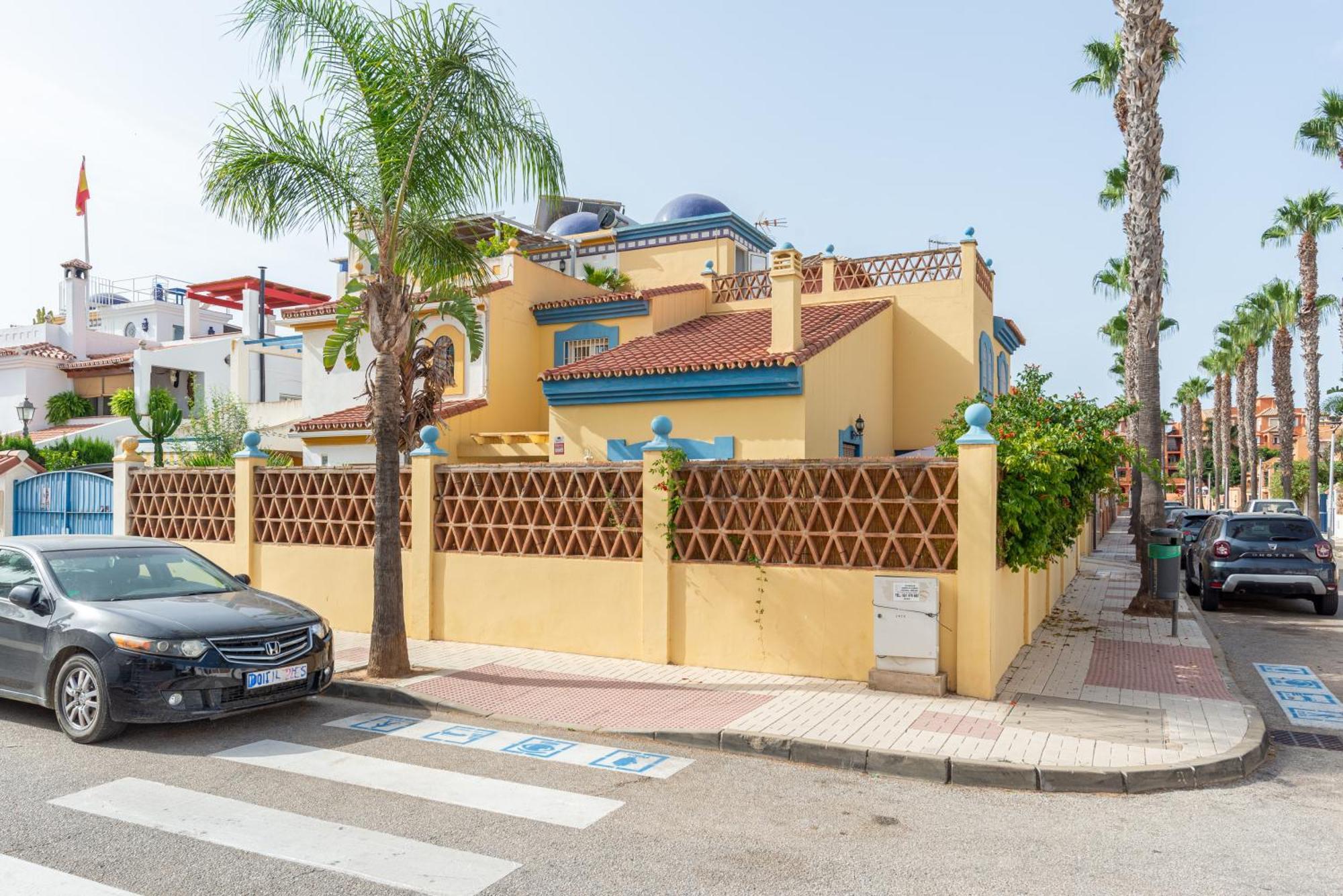 Villa Valentina - Renovated On Los Alamos Beach Torremolinos Buitenkant foto