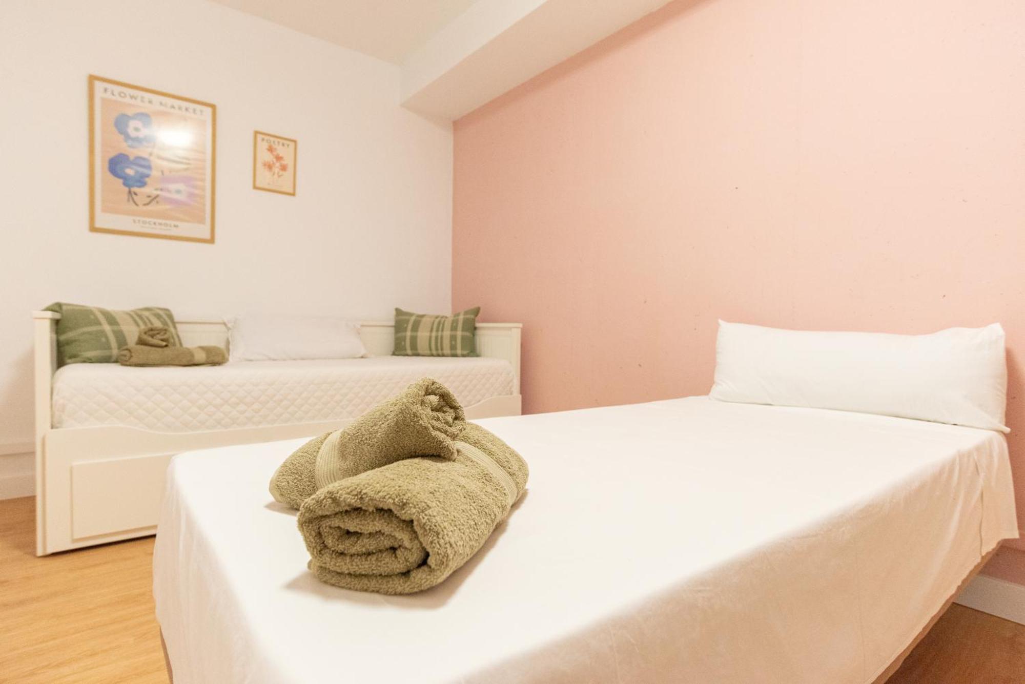 Villa Valentina - Renovated On Los Alamos Beach Torremolinos Buitenkant foto