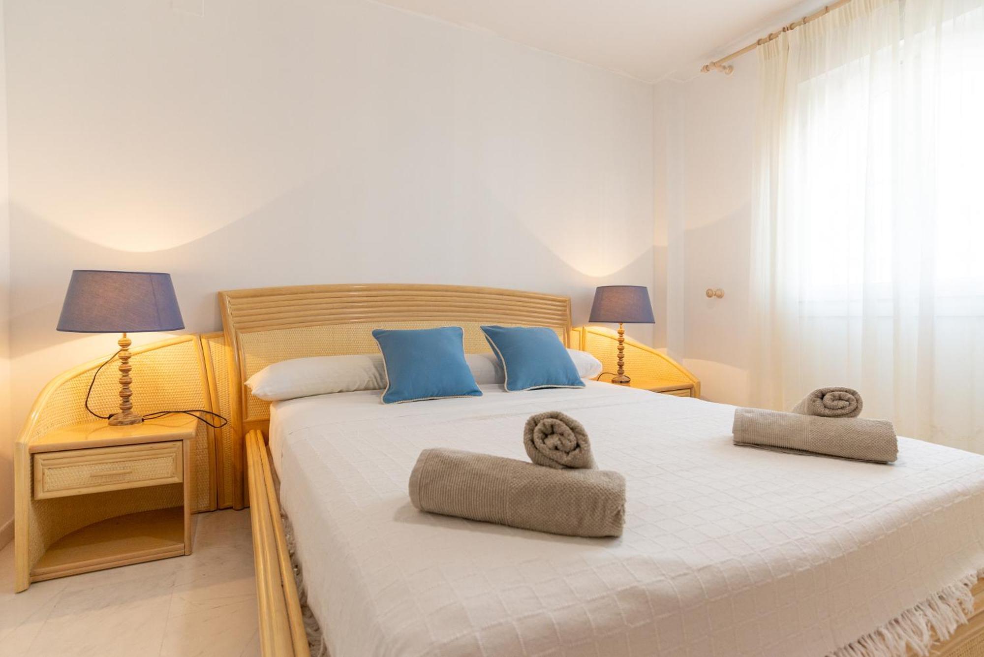 Villa Valentina - Renovated On Los Alamos Beach Torremolinos Buitenkant foto